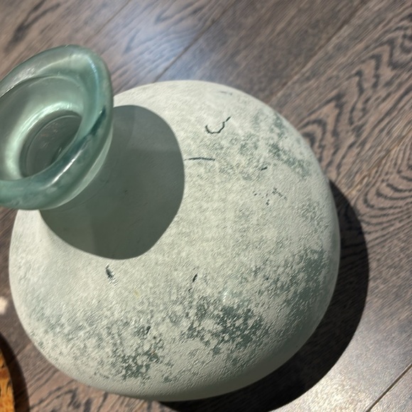San Miguel Vidrios textured recycled mint green Bulbous Art Glass Vase - Picture 12 of 17